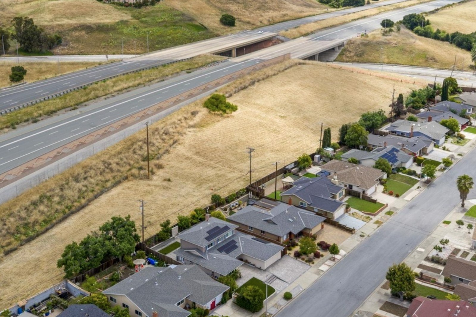 Aerial of the parcel along Highway 680